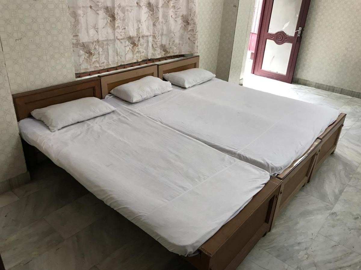 Sr Mahal & Lodge Kumbakonam Bagian luar foto