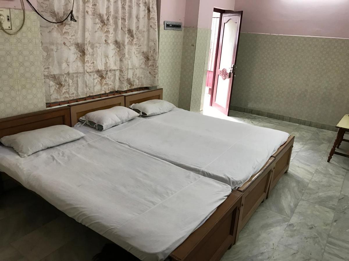 Sr Mahal & Lodge Kumbakonam Bagian luar foto